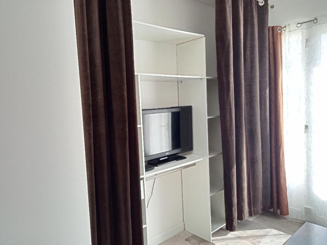 Almanarre2 Apartment อิแยร์ ภายนอก รูปภาพ